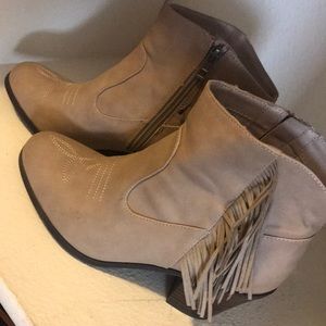 Brand new, never worn. Sam and Libby boots